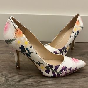 Nine West • Floral Print Heels • 7.5